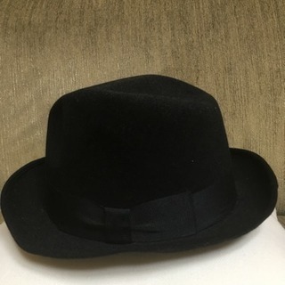 美品  黒の帽子 