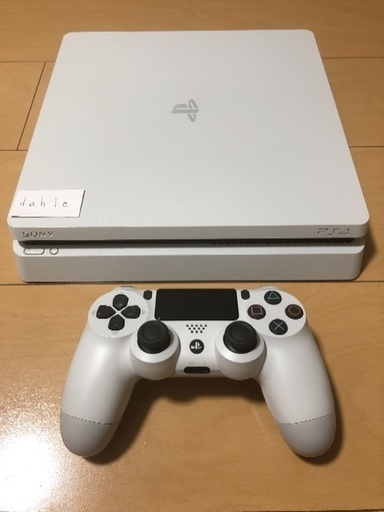 【美品】「プレイステーション 4」本体 (HDD 500GB、本体色:グレイシャー・ホワイト)