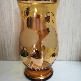 チェコ製　ボヘミア　カリガラス　花瓶(茶色・大）
