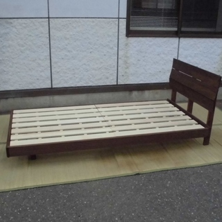 ★組立必要★シンプルなシングルベッド すのこ式 木製 ダークブラ...