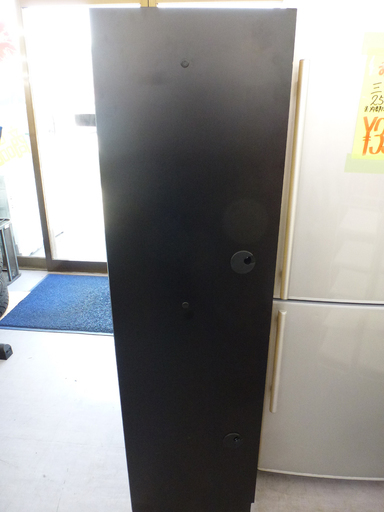 大幅値下げ！ LEDキャビネット MKマエダ 飾り棚 コレクションボード 鏡面ブラック 照明付き 札幌市手稲区 大幅値下げ！ LEDキャビネット MKマエダ 飾り棚 コレクションボード