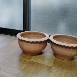 胡蝶蘭の鉢、素焼きの鉢、植木鉢の台２個