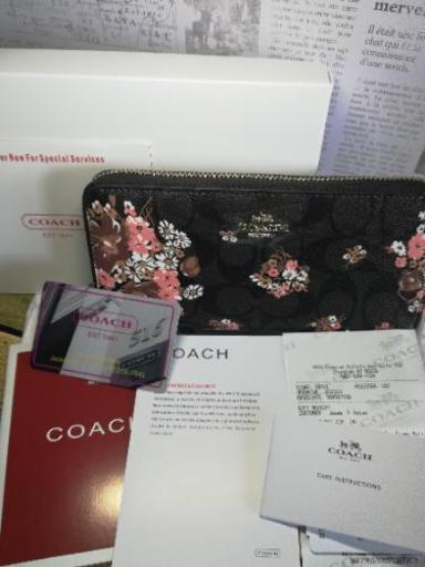 新品COACH長財布　花柄ブラック