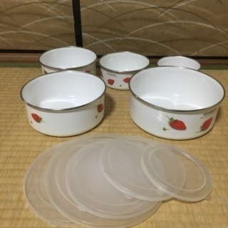 金属製タッパー？(中古)