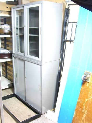 KOKUYO コクヨ コンビ書庫（ガラス扉　スチール扉） スチール書庫 スチール保管庫 スチール棚 ガラス戸 ベース付 上下カギ有り