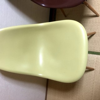 椅子（黄緑色）
