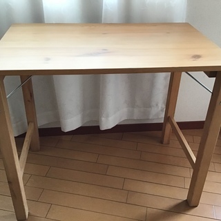 無印良品、天然木の折り畳みテーブル、机