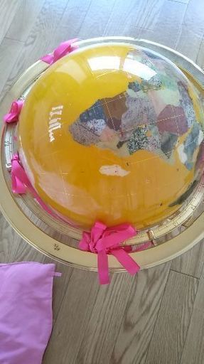 宝石地球儀売ります。