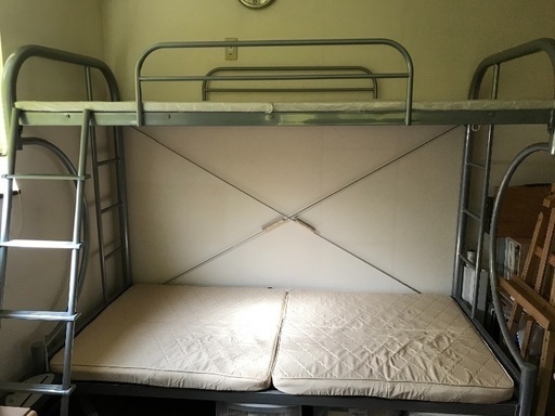 パイプ２段ベッド