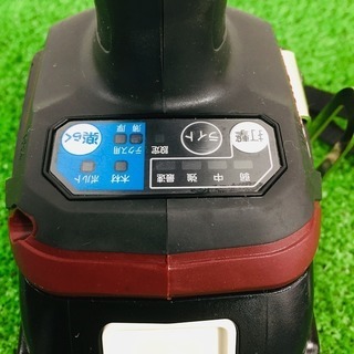 美品 マキタ インパクトドライバー TD171DGXAR バッテリー1個付き 充電回数2回 [オーセンティックレッド]【リライズ野田愛宕店】【店頭取引限定】【中古品】1点限り早い者勝ち！