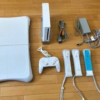 Wii本体 Wiiリモコン バランスボード ホワイト 