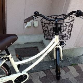 SUBCREW 26吋ファッションサイクル 外装6段/LEDオート/アイボリーx