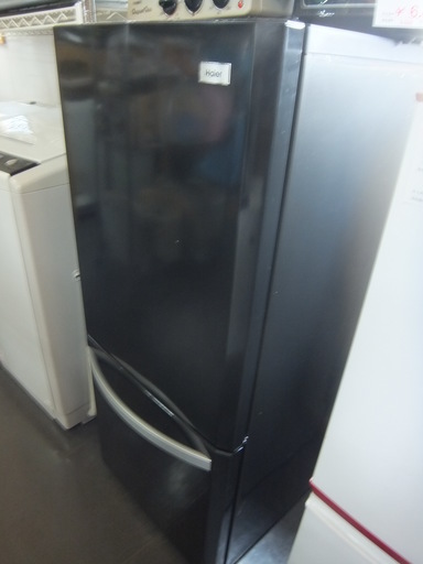 2015年製 Haier 138L 2ドア 冷凍冷蔵庫 右開き 2段式フリーザー  ファン冷却方式  JR-NF140K