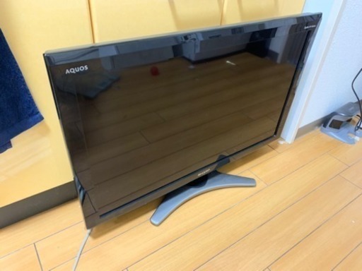 SHARP AQUOS 32型ワイド！2010年！ 液晶テレビ