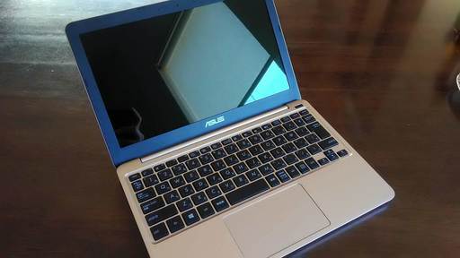 ノートパソコン ASUS Vivobook E200HA 8350G