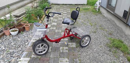 中古品 マックス ユニバーサルサイクル クークルM KH-M20R 14型 大人用三輪車タイプ 自転車
