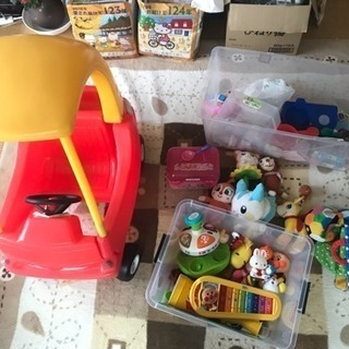 【成約済み】おもちゃ車・アンパンマン(メイン)玩具・ぬいぐるみ等セット