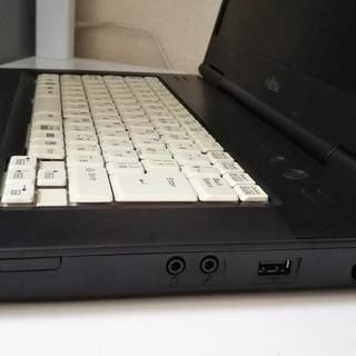 ノートパソコン富士通 A550/A SSD/ Core i5 Windows10