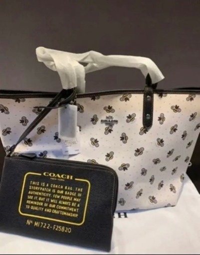 【正規品 新品未使用】COACH リバーシブルトートバッグ ミツバチ柄