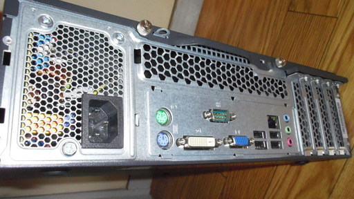 Lenovo ThinkCentre M72e 0900-A2J core i5 4GB 500GB