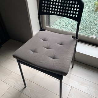 IKEAの椅子(クッション付き)