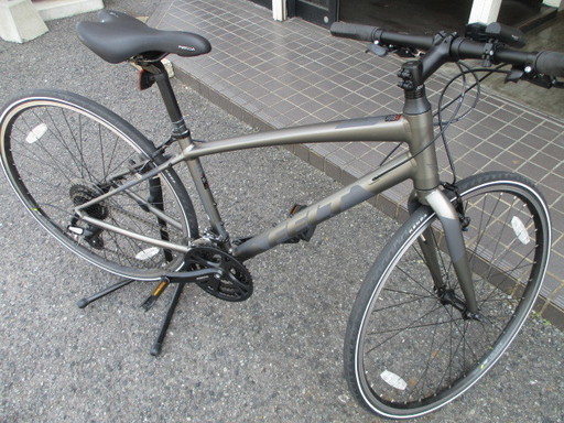 8月限定【エコプラス小倉南店】FELT クロスバイク VERZA S50 Sサイズ 3