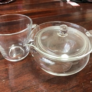 【取引終了】ガラス製ティーポットとマグカップ1個