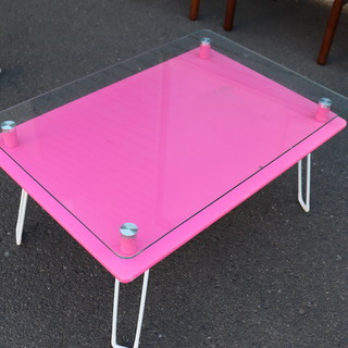【先着順】テーブル　ピンク　ガラス　幅70cm　奥行48cm　高...