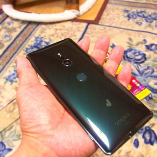 AU  EXPERIA XZ3  美品