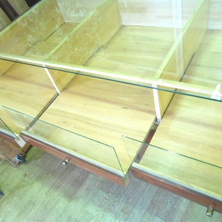 コレクションケース キャスター付き 什器 店舗備品 ショーケス 引き出し ガラス デイスプレイ 陳列棚 木製 ☆ PayPay(ペイペイ)決済可能 ☆ 札幌市 清田区 平岡