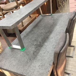 高価なゴムの木素材の手作りダイニングセット（6人用）