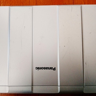 在庫整理にて大幅値引き（赤字です）☆難あり☆最軽量モバイルCF-