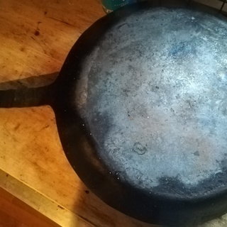 turk(ターク) クラシック 鉄フライパン 28cm 引き取り限定（5/22まで）