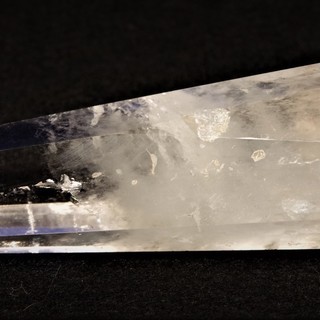 天然石 230gブラジル産水晶 ポイント（六角柱）パワーストーン