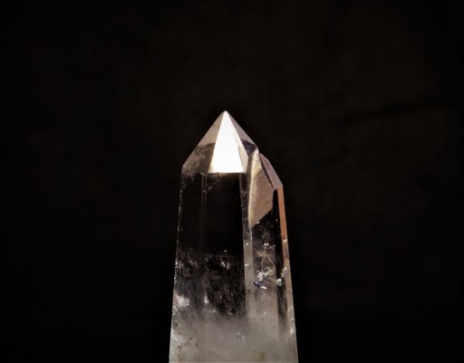 天然石 230ｇブラジル産水晶 ポイント（六角柱）パワーストーン　クリスタル一本剣