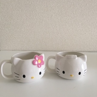 マグカップ2つ