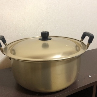 鍋（直径約30cm）
