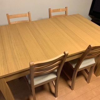 【5/22まで】【値下げ】ダイニングテーブル＋椅子4脚  IKEA製