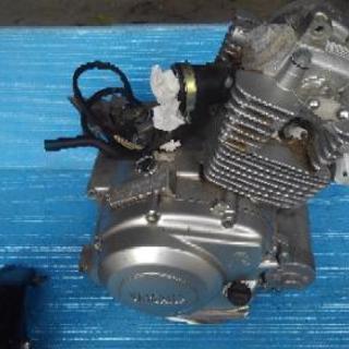 YBR125　エンジン