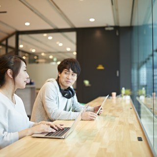 《恋愛ウェブメディア》未経験OK【交通費支給・週3日〜・駅チカ♪】記事の企画や編集☆ - 港区