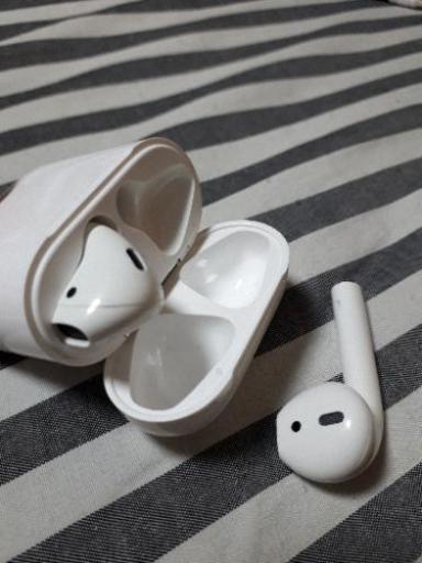 オーディオアクセサリー Apple AirPods