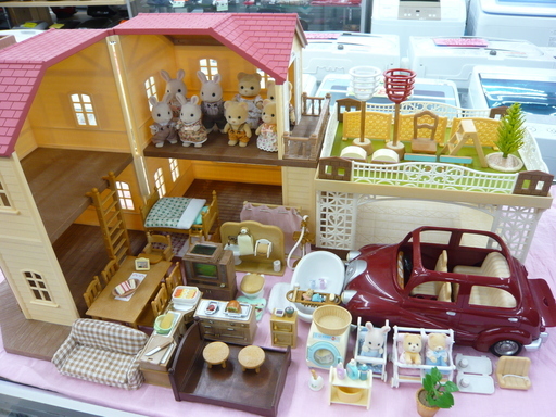 シルバニアファミリー 赤い屋根の大きなお家 家具 人形 車 お家 札幌