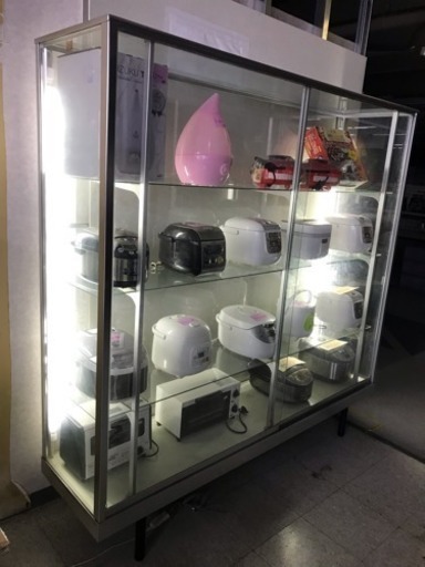 現状品】ガラスショーケース(立ケース)店舗什器 | noonanwaste.com