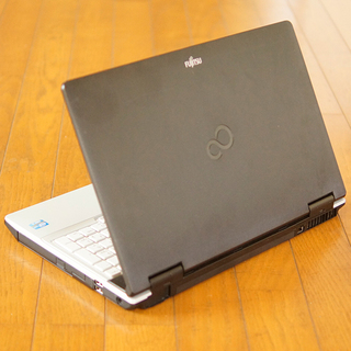 SSD 240GB｜第3世代Core i5｜15.6インチ｜1600×900ピクセル