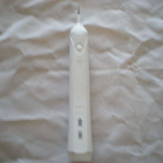 電動歯ブラシ　オーラルビー　白　充電器　ブラシ　セット