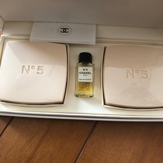 新品 CHANEL No 5 石けん＆香水セット