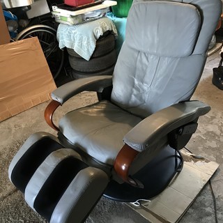 使っていないので、電動ﾏｯｻｰｼﾞ機を売ります。