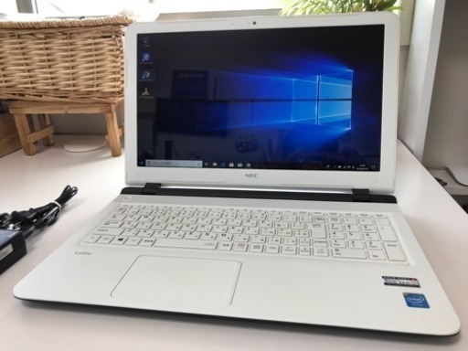 売り切れました 人気の薄型NEC白Lavie！ Windows10 SSD換装