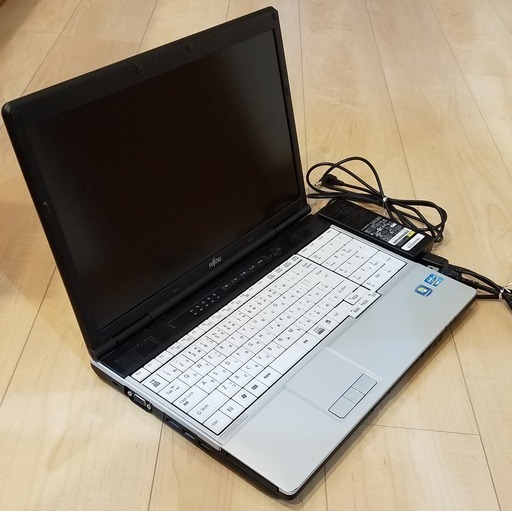 ノートPC 富士通 LIFEBOOK E742/E FMVNE6J1E