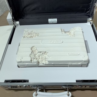 【超激レア】世界限定500個 RIMOWA x Daniel Arsham Erroded Attache Aluminum Briefcase リモワ ダニエルアーシャム 超激レア】世界限定500個 RIMOWA x Daniel Arsham Erroded Attache